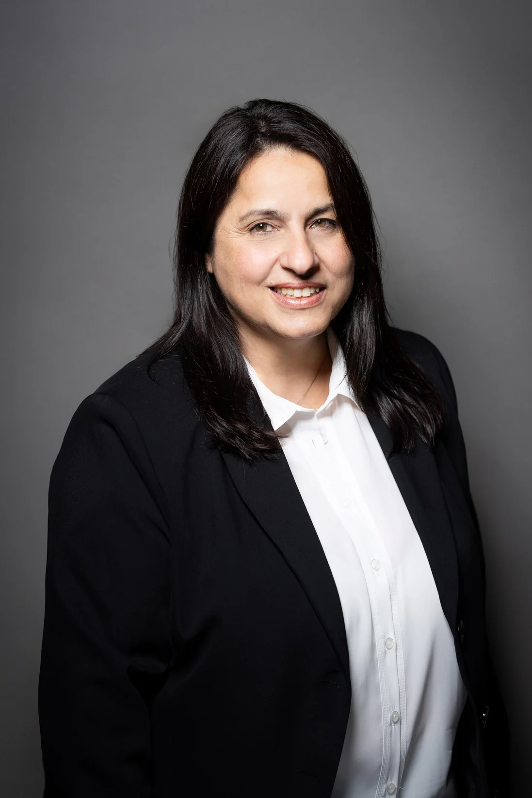 Portrait Anna Paparis, Partnerin | Rechtsanwältin